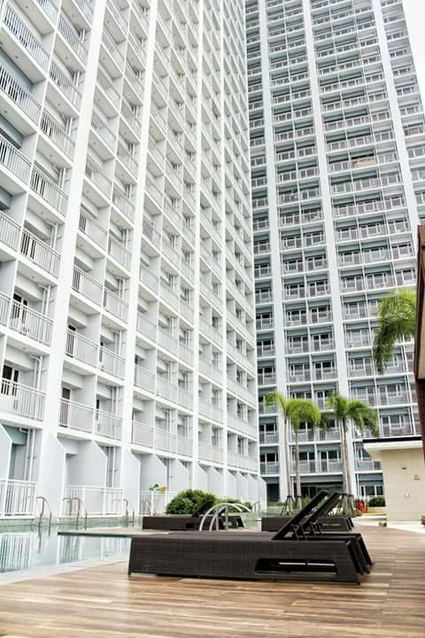 Breeze Residences Near World Trade Center Pasay Buitenkant foto